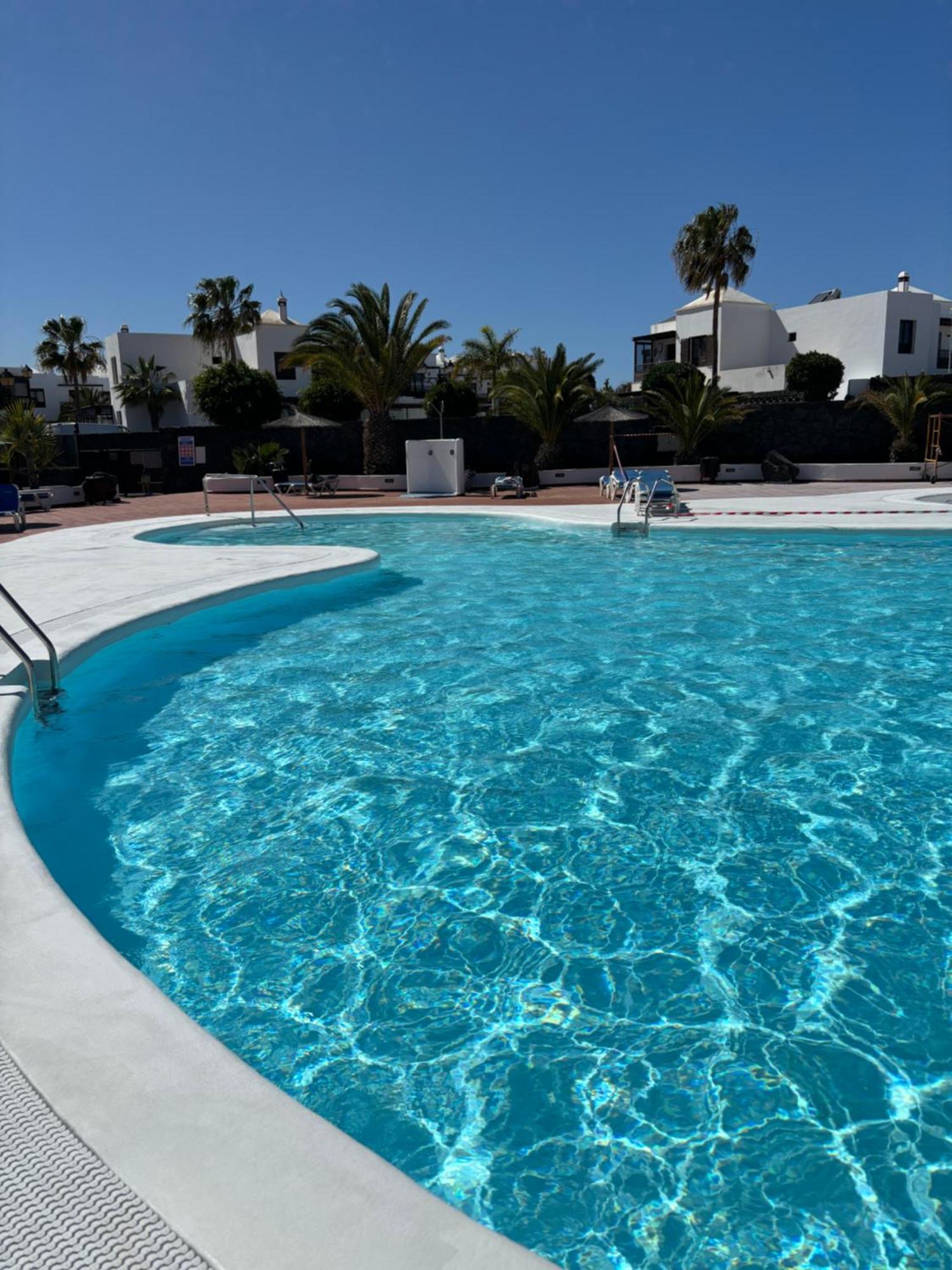 Casa Amplia Y Moderna De 3 Habitaciones En Complejo Con Piscina Costa Teguise Ngoại thất bức ảnh
